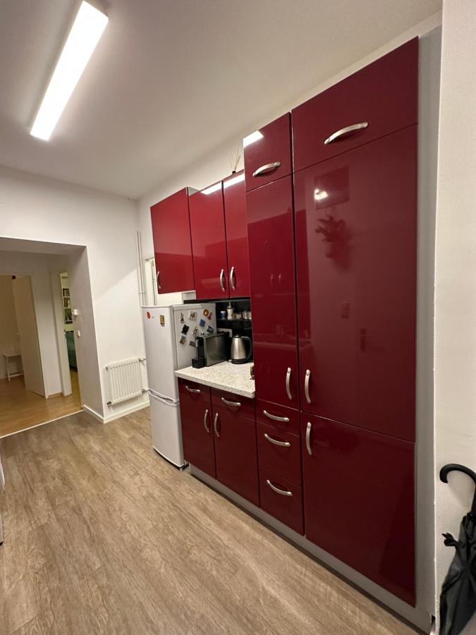 Cosy & Quiet In 17th District Apartament *